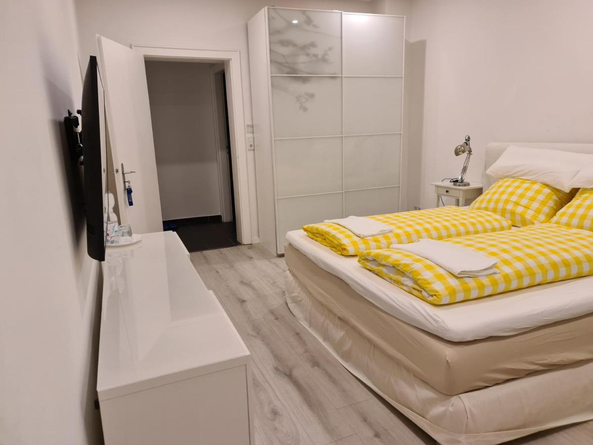 Schones Zimmer In Zentraler Lage Hannover Buitenkant foto