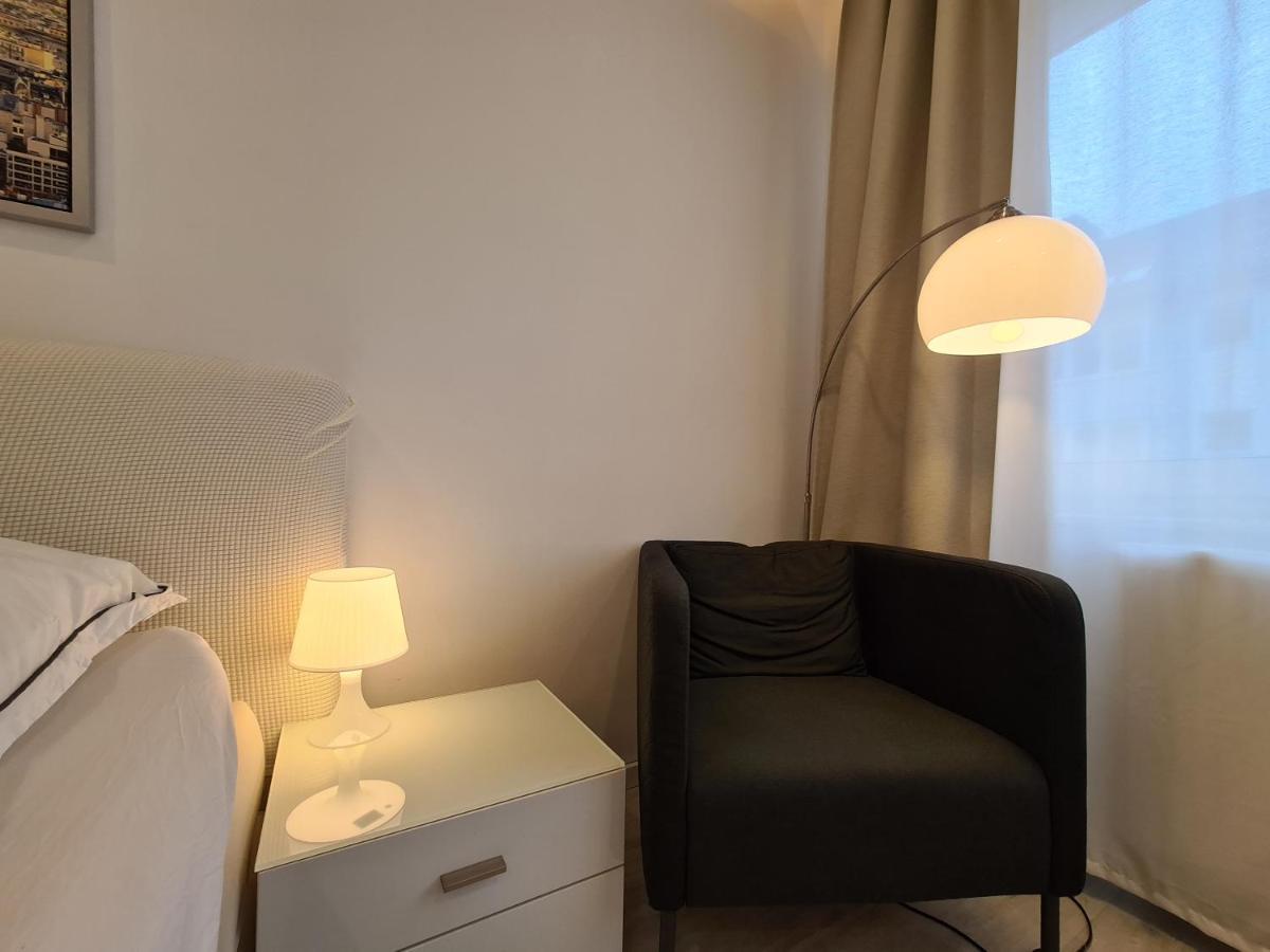 Schones Zimmer In Zentraler Lage Hannover Buitenkant foto