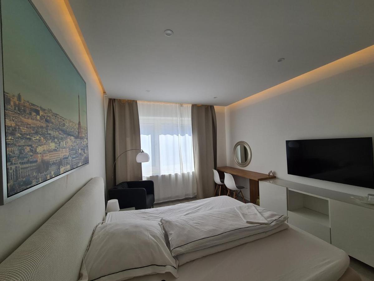 Schones Zimmer In Zentraler Lage Hannover Buitenkant foto