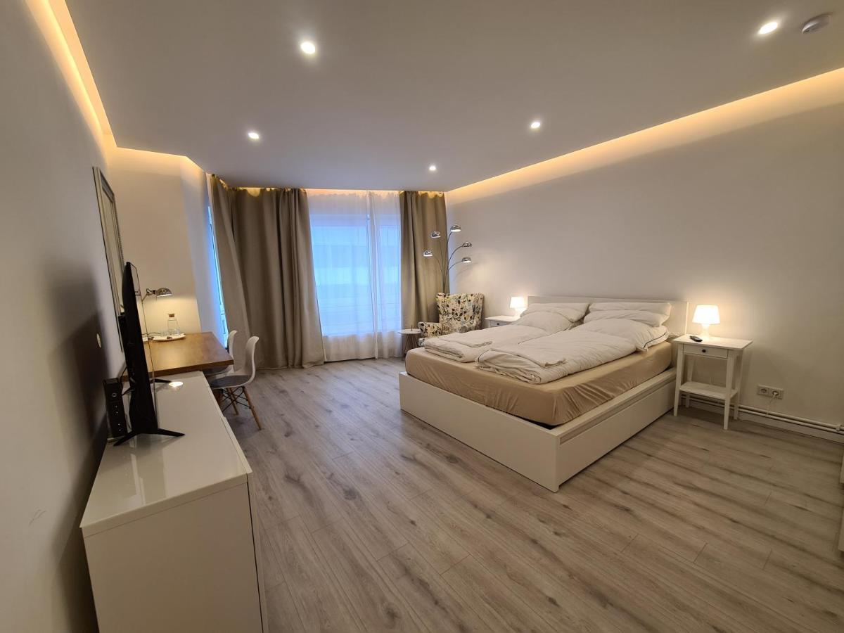 Schones Zimmer In Zentraler Lage Hannover Buitenkant foto