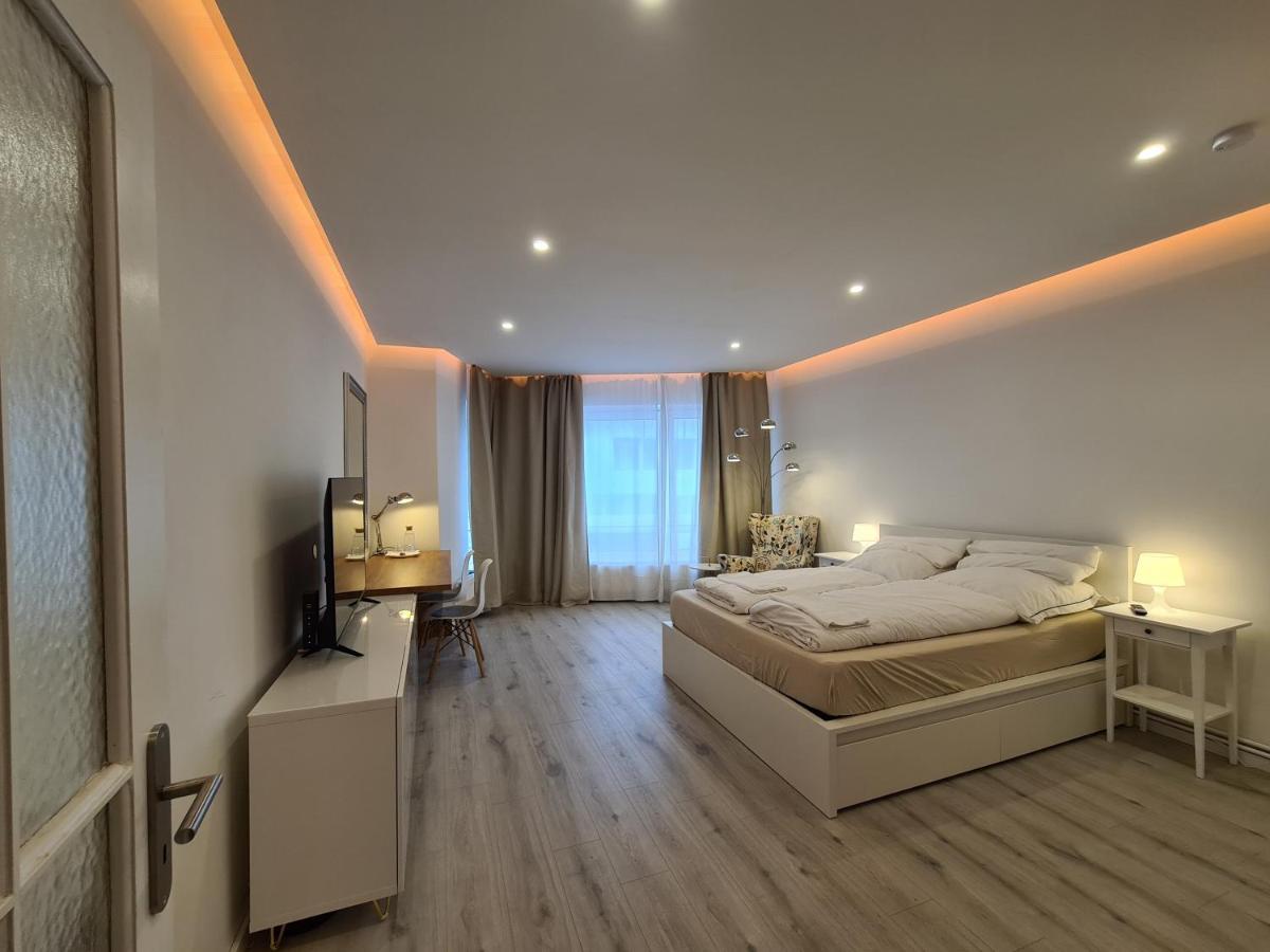 Schones Zimmer In Zentraler Lage Hannover Buitenkant foto